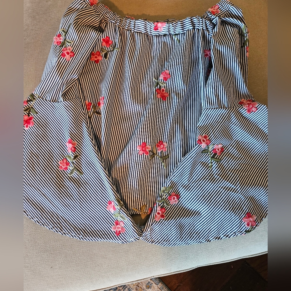 Small Altar’d State Off The Shoulder Blouse with Embroidered Flowers